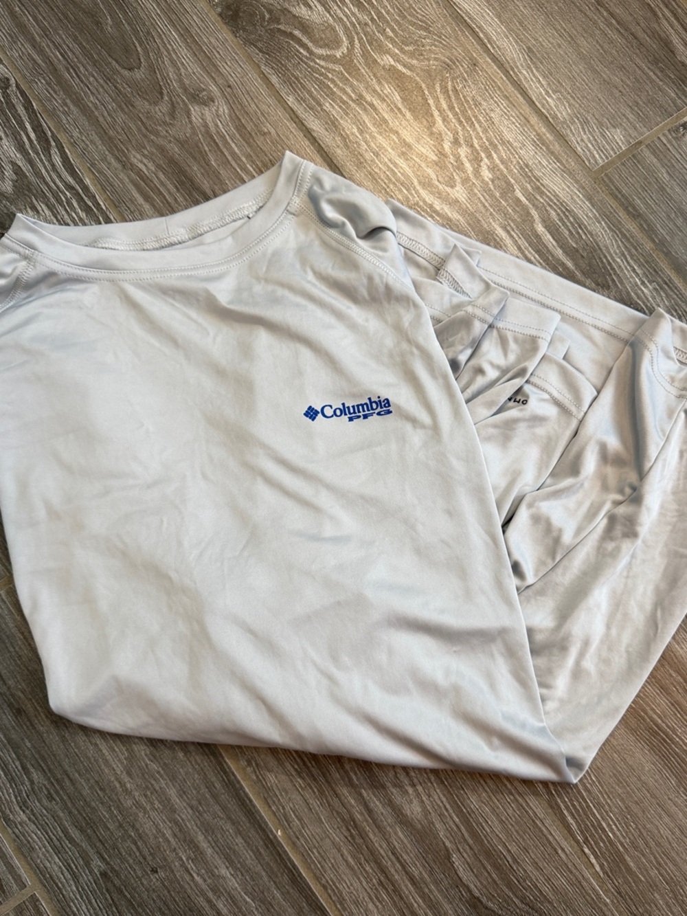 Columbia Men’s performance fishing Gray longsleeve Tee with Logo XL EUC